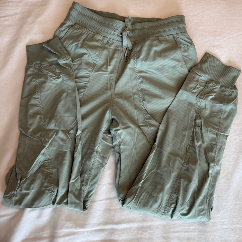 Like New Lululemon Dance Studio Jogger Relaxed Fit View 2